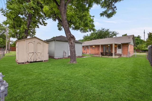105 S Weatherred Drive, Richardson, TX 75080