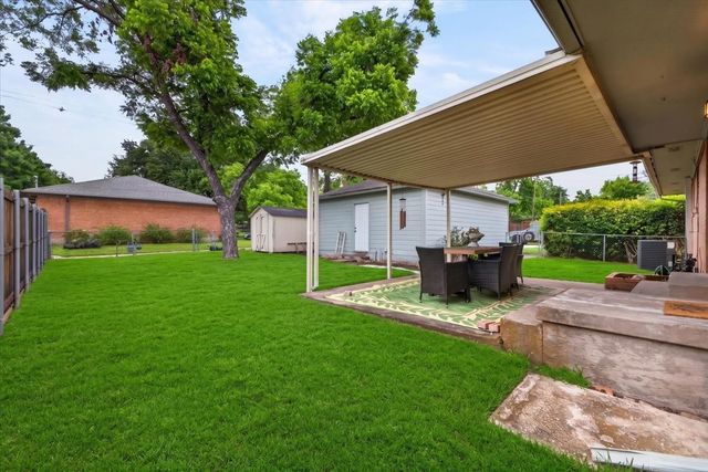 105 S Weatherred Drive, Richardson, TX 75080