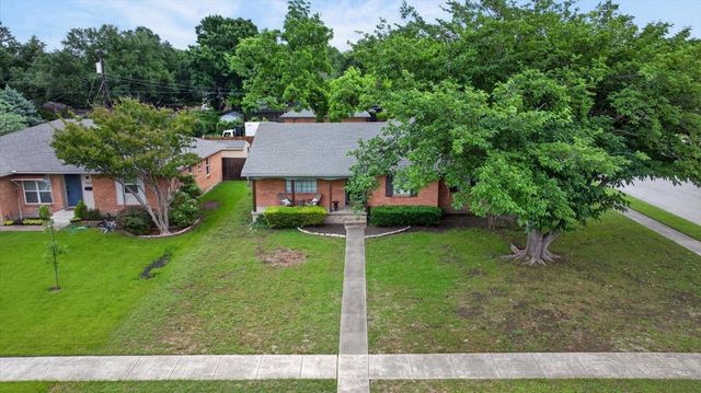 105 S Weatherred Drive, Richardson, TX 75080