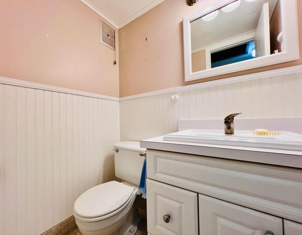 40 Dorchester B, West Palm Beach, FL 33417