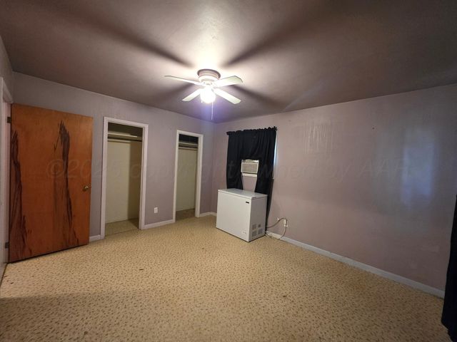 409 Heasley Street, Mclean, TX 79057