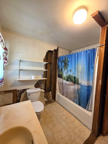 409 Heasley Street, Mclean, TX 79057