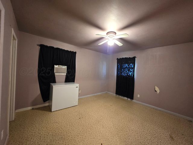 409 Heasley Street, Mclean, TX 79057