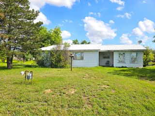 409 Heasley Street, Mclean, TX 79057