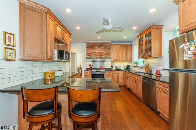 11 N Mountain Ave, Montclair Twp., NJ 07042