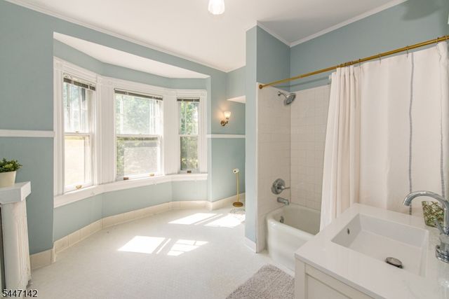 11 N Mountain Ave, Montclair Twp., NJ 07042