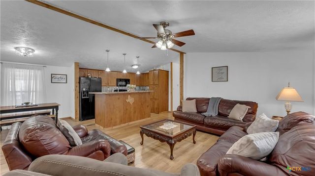 9902 County Road 210, Bertram, TX 78605