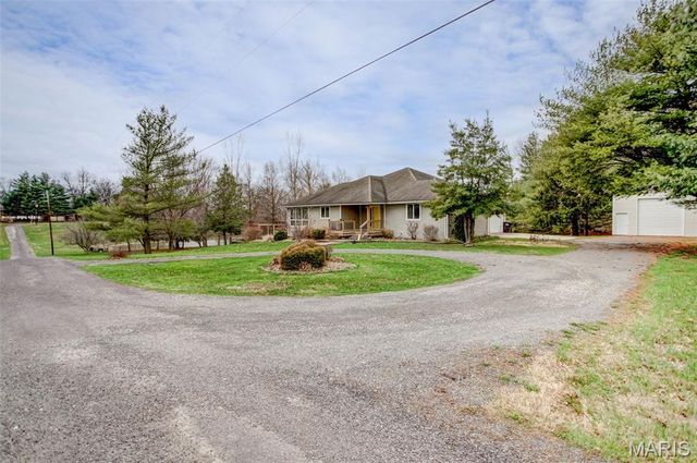 6409 Sunny Lane, Bethalto, IL 62010