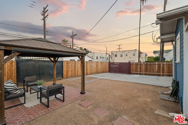 2002 Lime Avenue, Long Beach, CA 90806