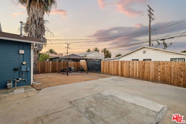 2002 Lime Avenue, Long Beach, CA 90806