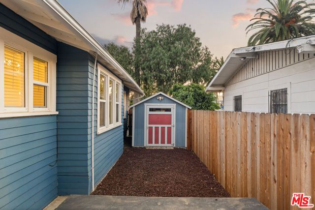 2002 Lime Avenue, Long Beach, CA 90806