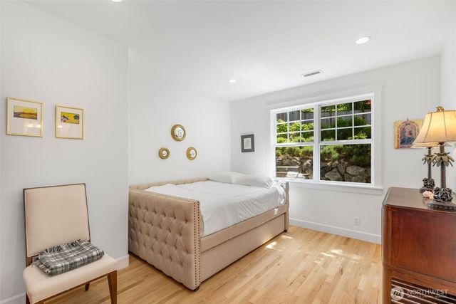 801 W Barrett Street, Seattle, WA 98119