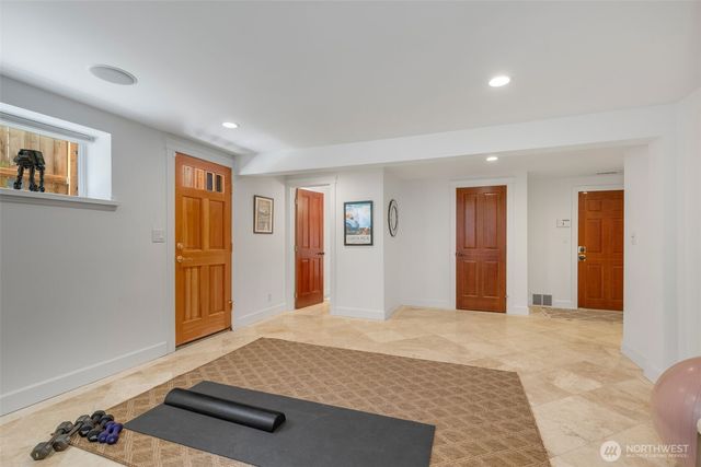 801 W Barrett Street, Seattle, WA 98119