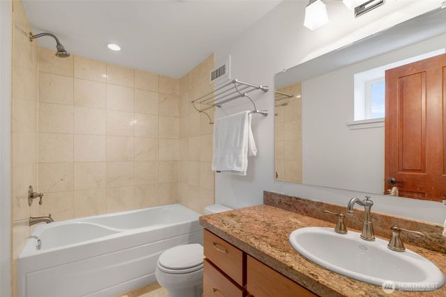 801 W Barrett Street, Seattle, WA 98119