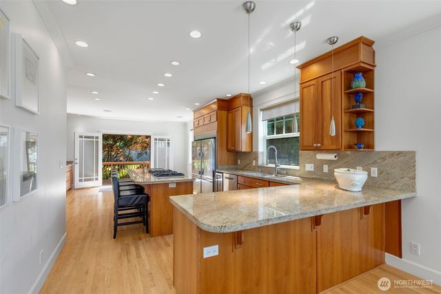 801 W Barrett Street, Seattle, WA 98119