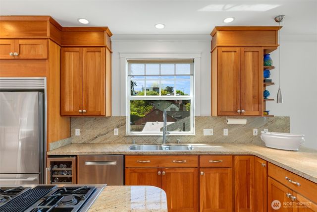 801 W Barrett Street, Seattle, WA 98119