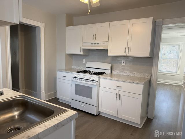 332 N 4th Avenue N 2, Highland Park, NJ 08904