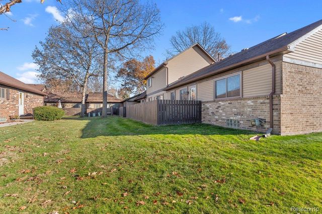 3787 Heritage Parkway, Dearborn, MI 48124