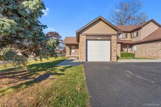 3787 Heritage Parkway, Dearborn, MI 48124