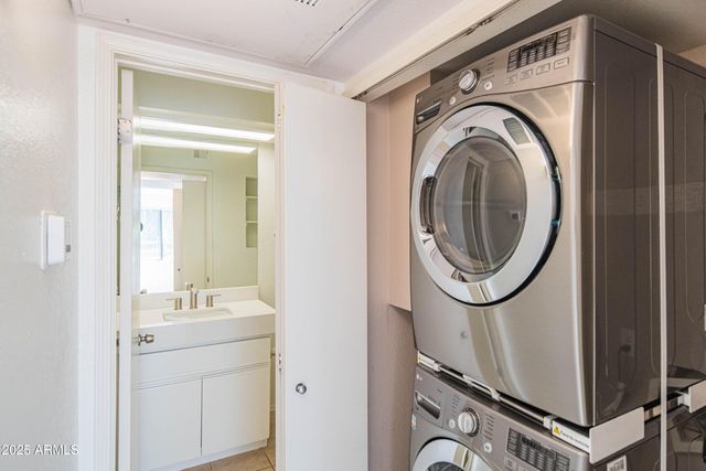 4850 E DESERT COVE Avenue 330, Scottsdale, AZ 85254