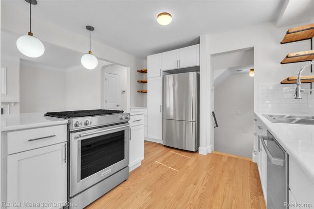 2711 Dorchester Road, Birmingham, MI 48009