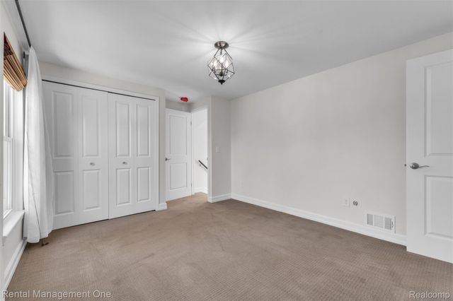 2711 Dorchester Road, Birmingham, MI 48009