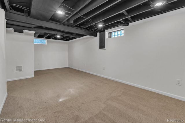 2711 Dorchester Road, Birmingham, MI 48009
