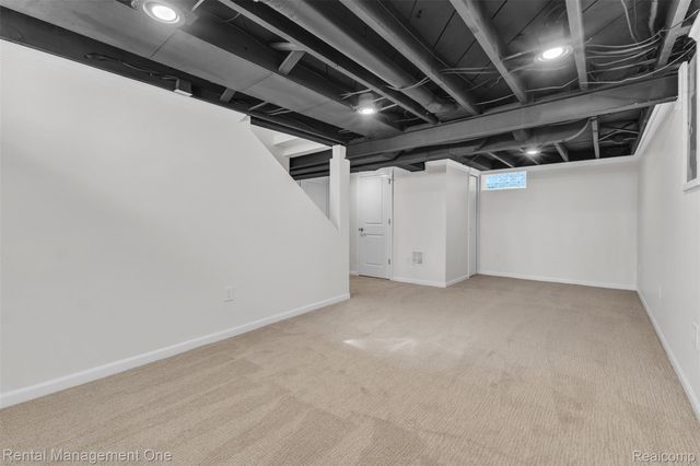 2711 Dorchester Road, Birmingham, MI 48009