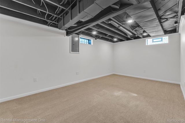 2711 Dorchester Road, Birmingham, MI 48009