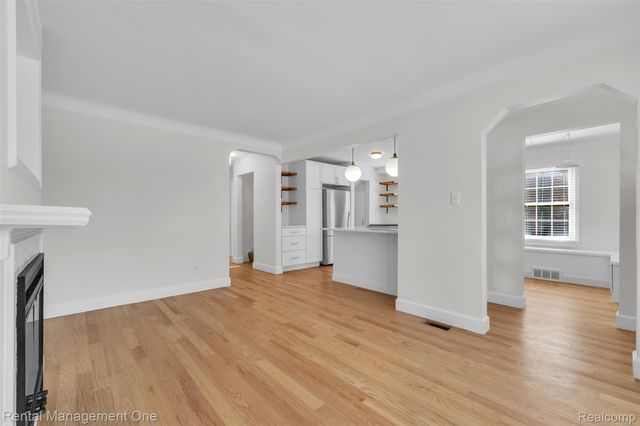 2711 Dorchester Road, Birmingham, MI 48009