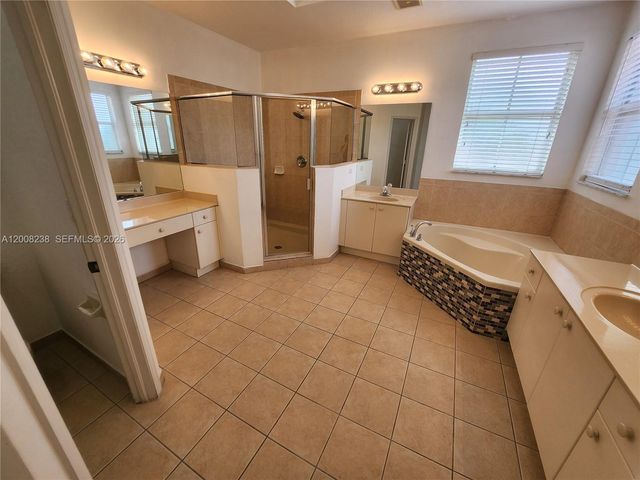 11480 NW 82th Terrace, Doral, FL 33178