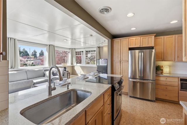 4725 SW Graham St, Seattle, WA 98136