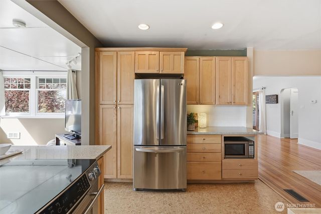 4725 SW Graham St, Seattle, WA 98136