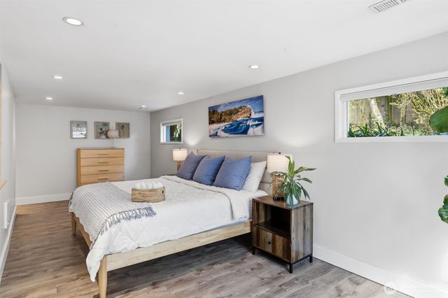 4725 SW Graham St, Seattle, WA 98136