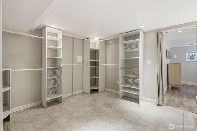 4725 SW Graham St, Seattle, WA 98136