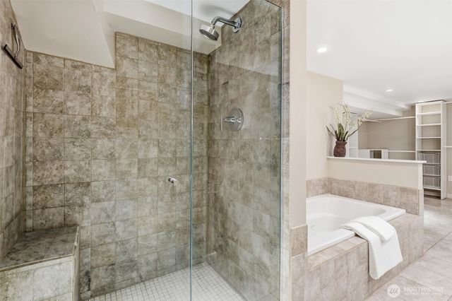 4725 SW Graham St, Seattle, WA 98136