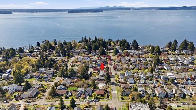 4725 SW Graham St, Seattle, WA 98136