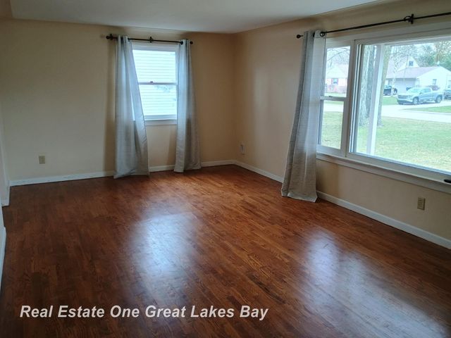 4335 S Wayside Drive, Saginaw, MI 48603