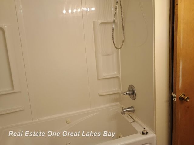4335 S Wayside Drive, Saginaw, MI 48603