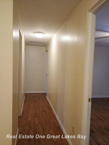 4335 S Wayside Drive, Saginaw, MI 48603
