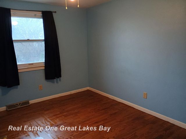 4335 S Wayside Drive, Saginaw, MI 48603