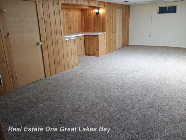4335 S Wayside Drive, Saginaw, MI 48603