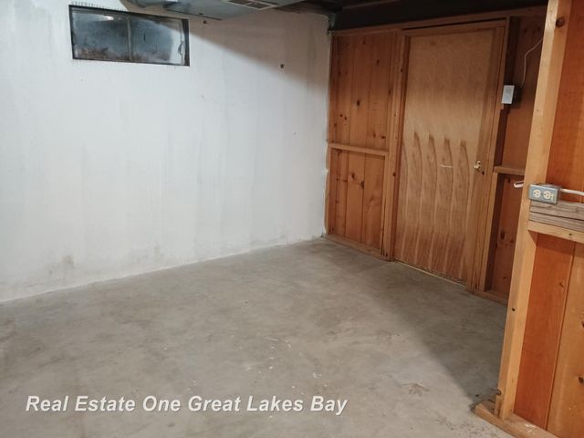 4335 S Wayside Drive, Saginaw, MI 48603