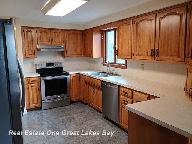 4335 S Wayside Drive, Saginaw, MI 48603