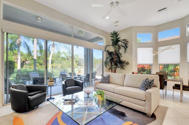 4022 Manchester Lake Drive, Lake Worth, FL 33449