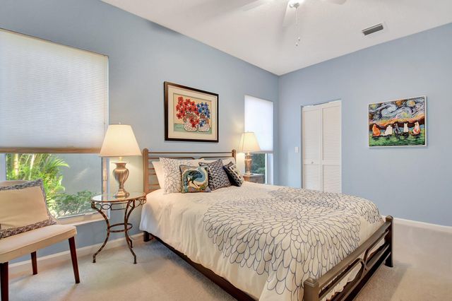 4022 Manchester Lake Drive, Lake Worth, FL 33449