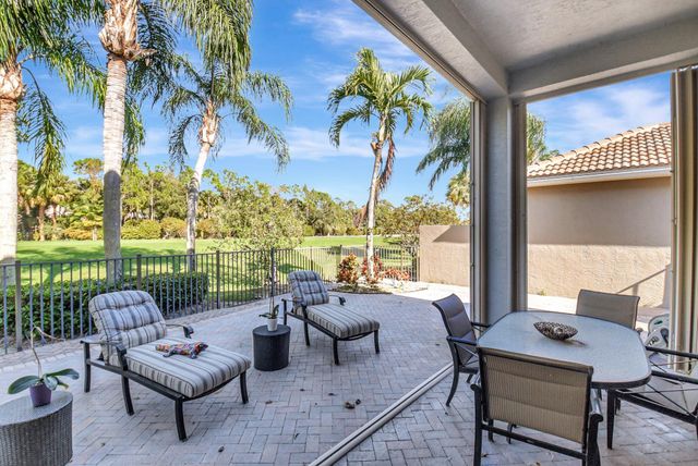 4022 Manchester Lake Drive, Lake Worth, FL 33449