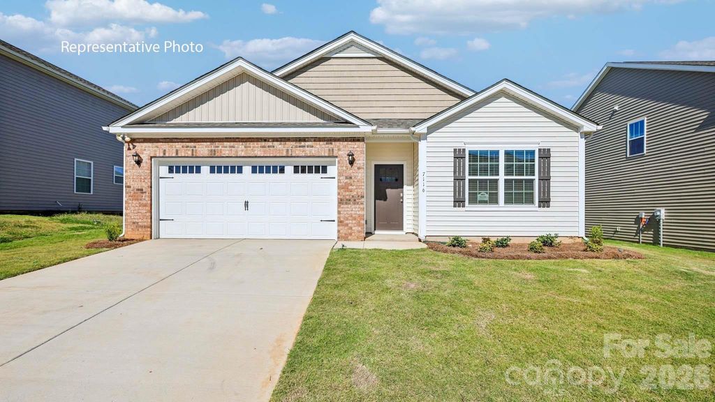 3827 Maxwell Henry Lane NW, Conover, NC 28613