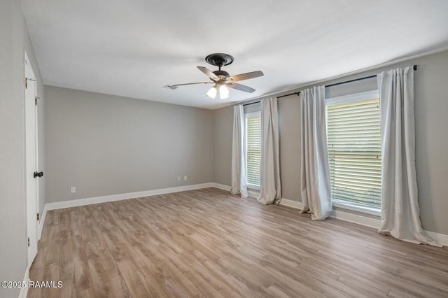 404 Robinhood Circle, Lafayette, LA 70508