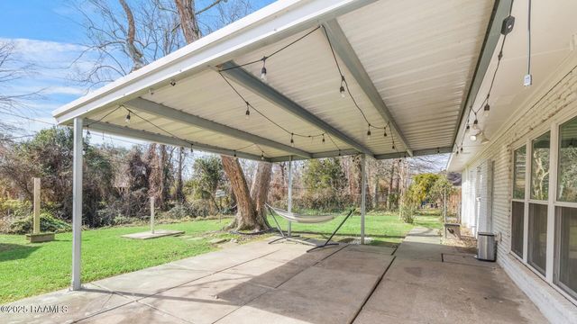404 Robinhood Circle, Lafayette, LA 70508